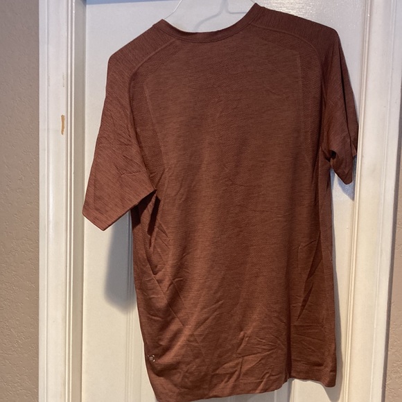 Lululemon workout vneck short sleeve shirt - Picture 2 of 3